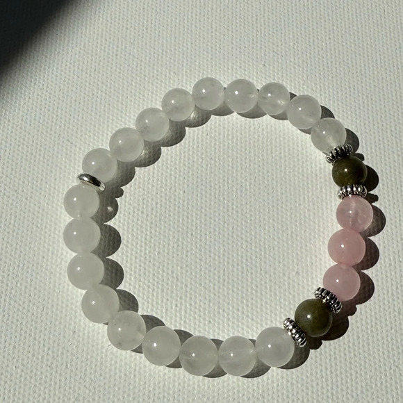 Healing Crystal Beaded Bracelet – Rose Quartz, Fluorite, Labradorite, Apatite - Picture 8 of 9